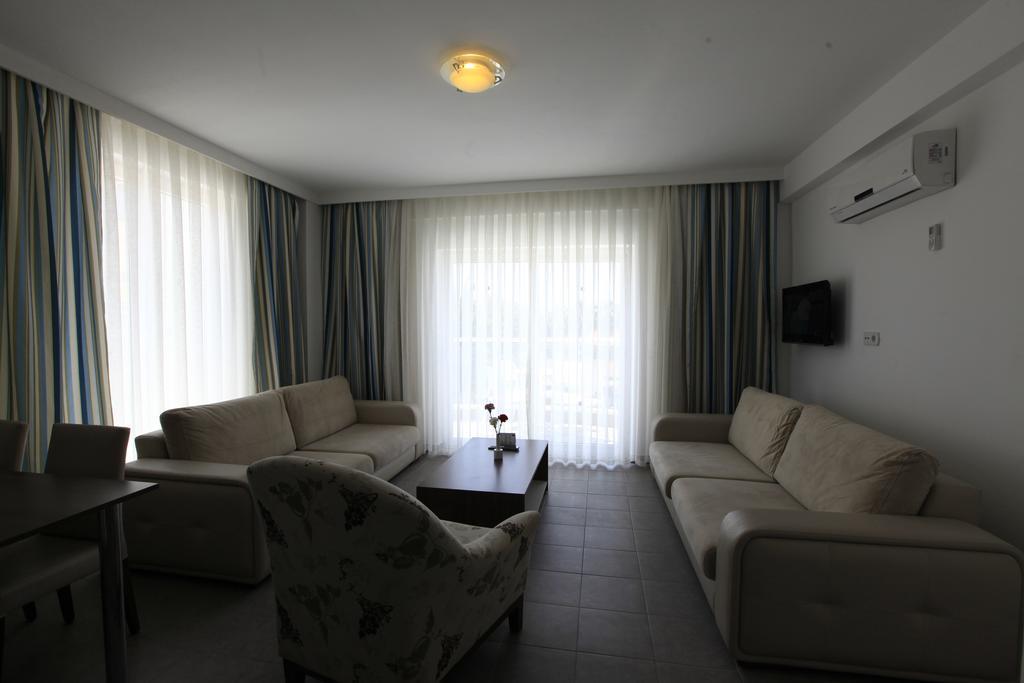 Aile Odası - Balkonlu, Kara Manzaralı
