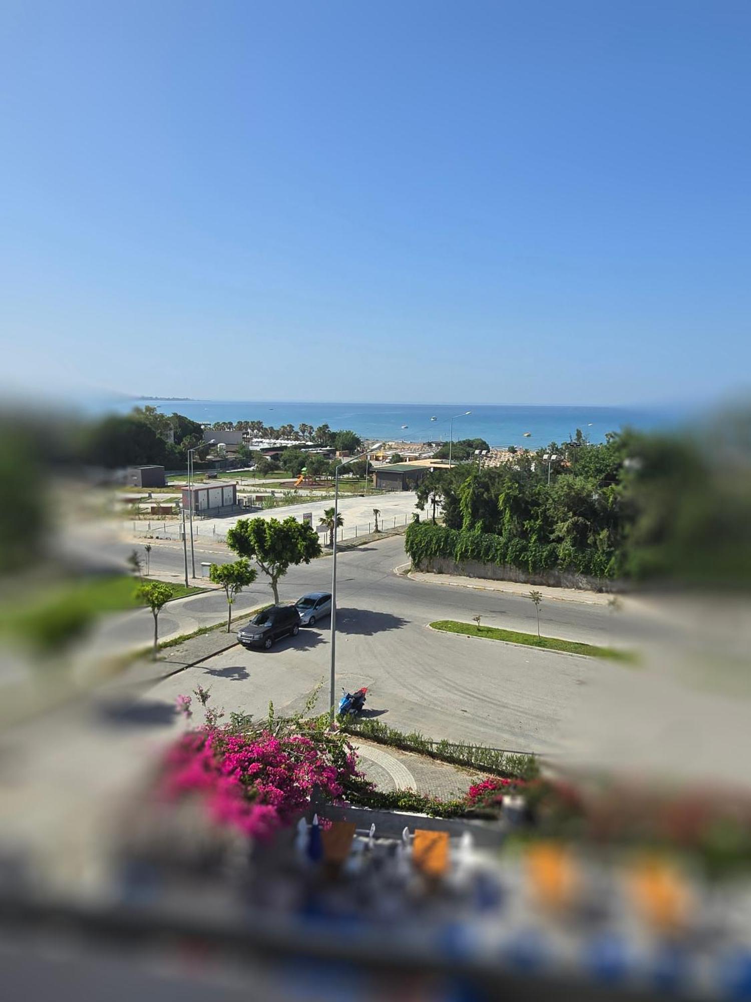 Vierbettzimmer mit Balkon und Meerblick