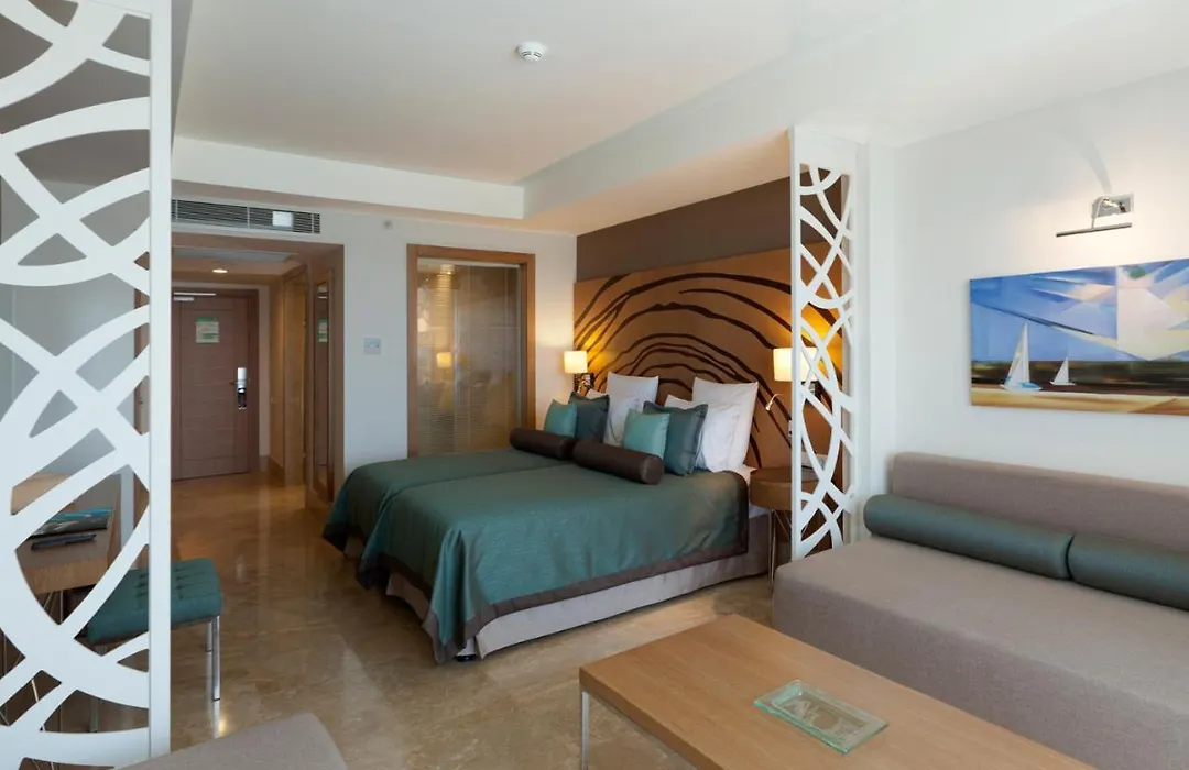 Paloma Oceana-1
