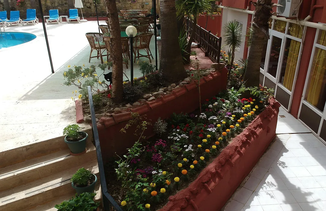 Semoris Hotel-1
