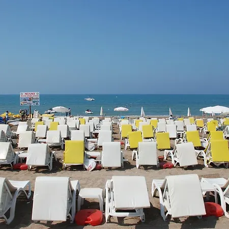 Villa Adora Beach-3