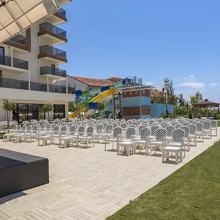 Glamour Resort & Spa-3