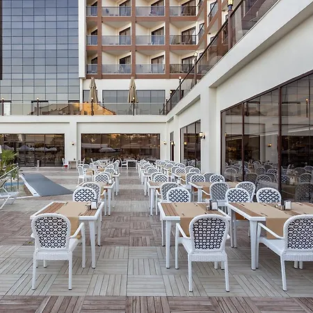 Glamour Resort & Spa-3