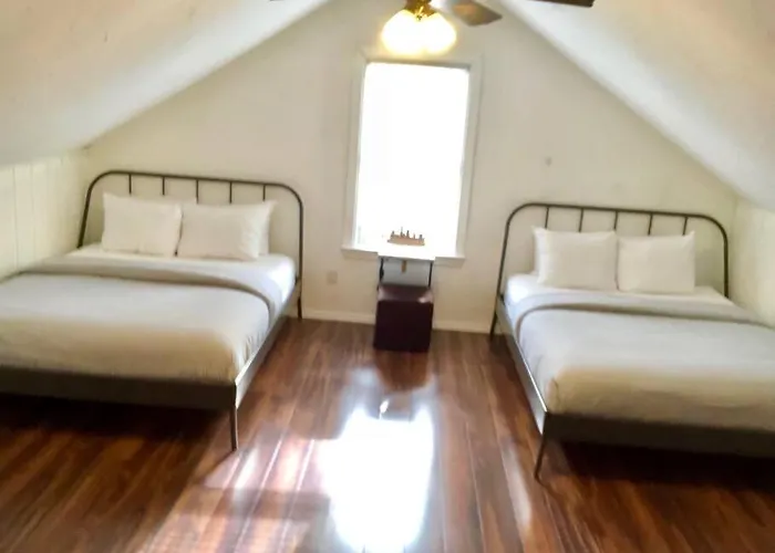 Top Hotels Near Charming Northfield VT