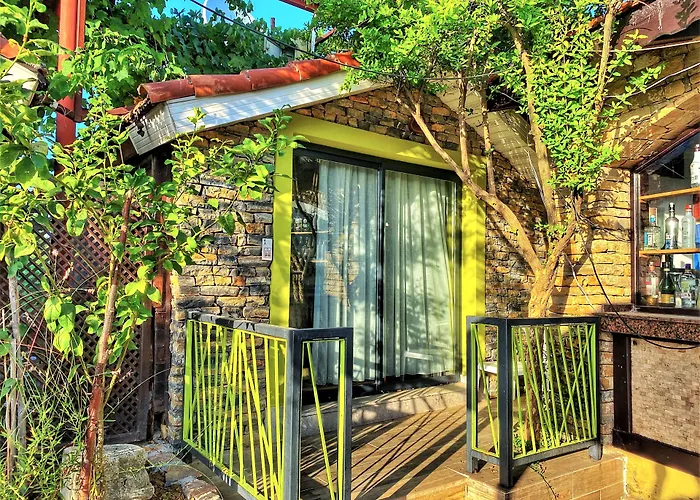 Leda Beach Hotel