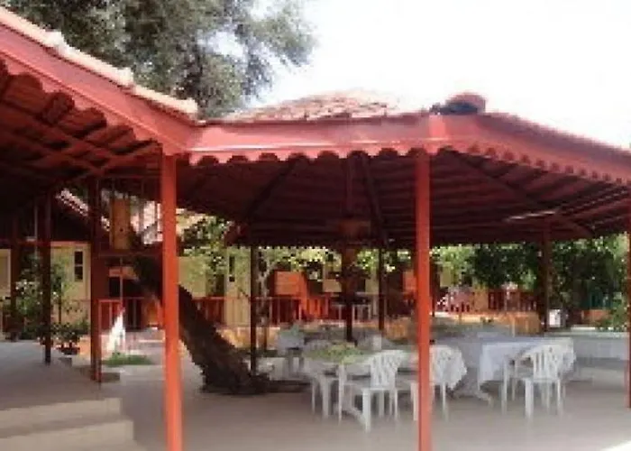 Toll Motel
